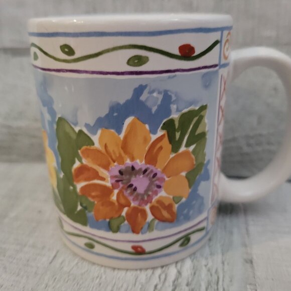 Vintage Sunflower Ceramic Coffee Mug With Floral Design - Picture 4 of 5